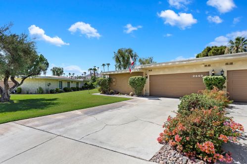2449 Oakcrest Dr, Palm Springs, CA 92264-5034