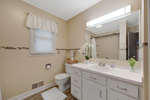 2070 Ivy St, Saint Paul MN  55109-4029 exterior