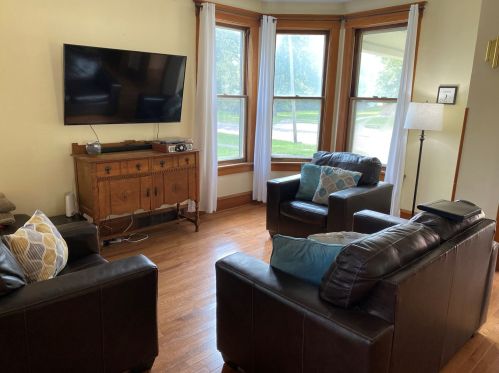 615 Orleans St, Paxton, IL 60957-1517