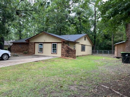 116 Wake Forest Dr, Warner Robins, GA 31093-1036