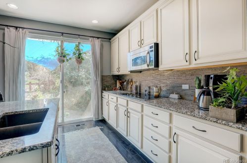 26140 Davies Dr, Aurora CO  80016-6100 exterior