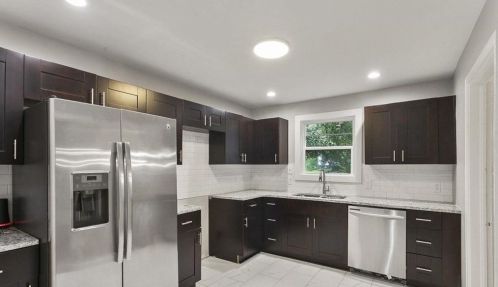 656 Charlotte Pl, Atlanta GA  30318-6375 exterior