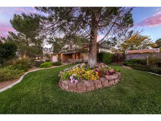 161 Rochell Dr, Henderson NV  89015-7623 exterior