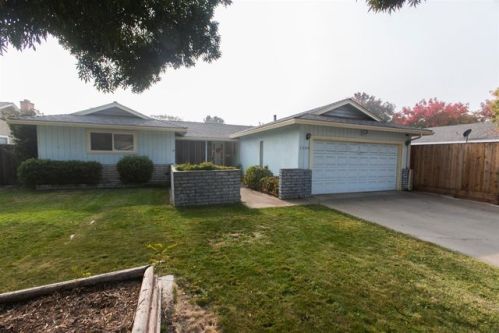 1504 Duckart Way, Modesto, CA 95355-3713