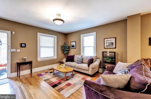 225 Gravers Ln, Philadelphia PA 19118-2802 exterior