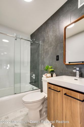 122-A5 Bodman Pl, Tinton Falls NJ  07701-1014 exterior