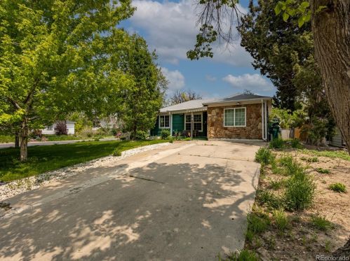 942 Geneva St, Denver, CO 80010-3943