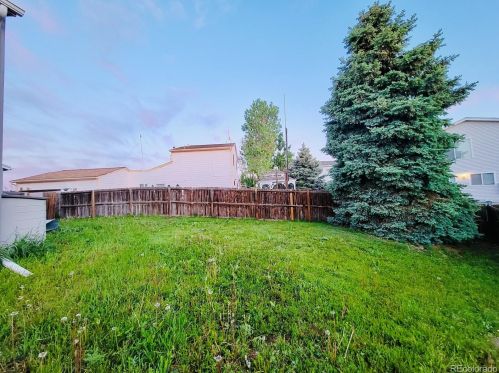 1955 Ensenada St, Denver CO  80011-5353 exterior