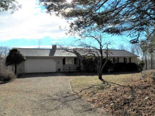 266 Wood Creek Rd, Bethlehem, CT 06751-1723