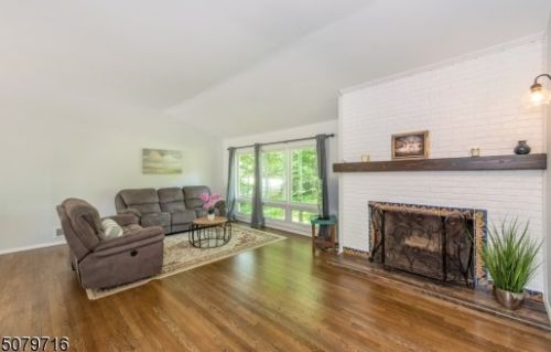 11 Hillcrest Dr, Dover NJ  07869-4513 exterior