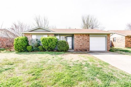 636 Forster Dr, Mustang, OK 73064-3512