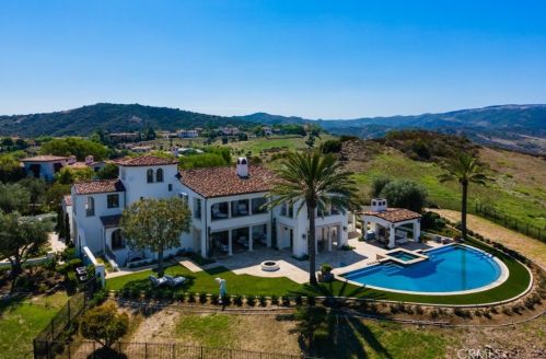 20 Black Falcon, Irvine CA  92603-0420 exterior