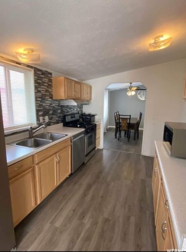 8155 Redwood Rd, Taylorsville UT  84088-5732 exterior