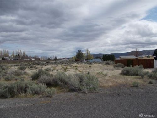 201 Olive Pl, Desert Aire, WA 99349-1941