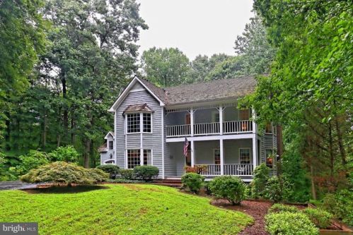 6729 Surbiton Dr, Clifton, VA 20124-1928
