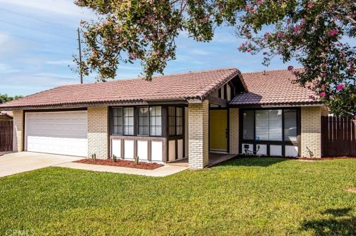4218 Giles Ct, Riverside, CA 92503-3154
