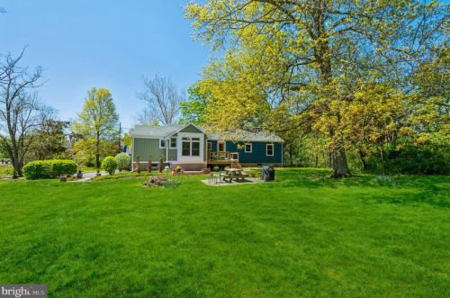 240 Bunker Hill Rd, Princeton NJ 08540-8514 exterior