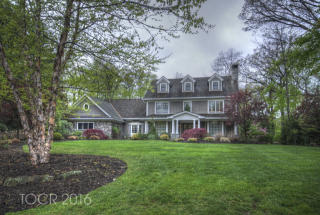 4 Carteret Rd, Allendale, NJ 07401-1823