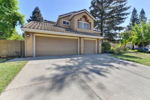 9463 Wadena Way, Elk Grove, CA 95758-1070