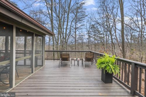 208 Pathfinder Ln, Hedgesville WV  25427-6160 exterior