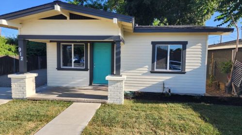 912 Atlantic Dr, Modesto, CA 95358-5815