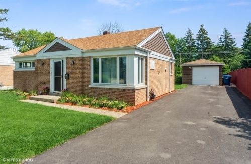 2721 Eisenhower Dr, Des Plaines, IL 60018-3917