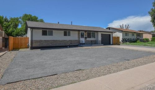 3318 Canterbury Ln, Pueblo CO  81005-3333 exterior