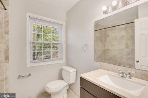 5054 Tibbitt Ln, Springfield VA  22015-1520 exterior