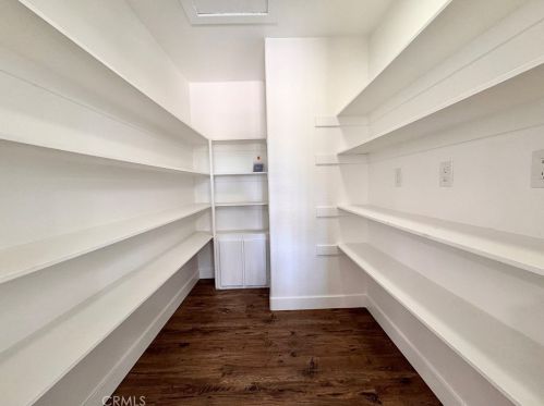 16685 Bonanza Dr, Riverside CA  92504-5706 exterior