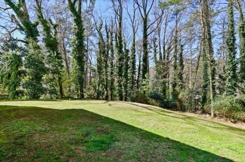 5890 Hilderbrand Dr, Atlanta GA  30328-5149 exterior