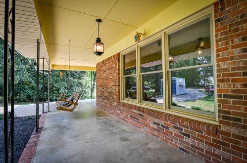 363 Wildwood Dr, Social Circle, GA 30025-2932