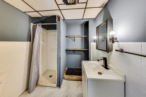 6550 Ebinger Dr, Niles IL 60714-4435 exterior