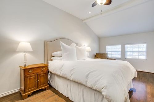 1642 Crst Rdg Dr, Dallas TX  75228-3030 exterior