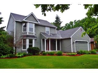 222 Lion Ln, Saint Paul, MN 55126-2130
