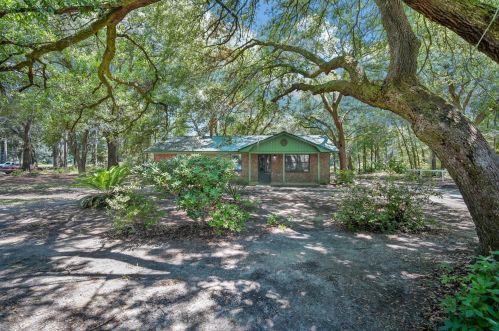 7330 Mizzell Rd, Meggett, SC 29449-6001