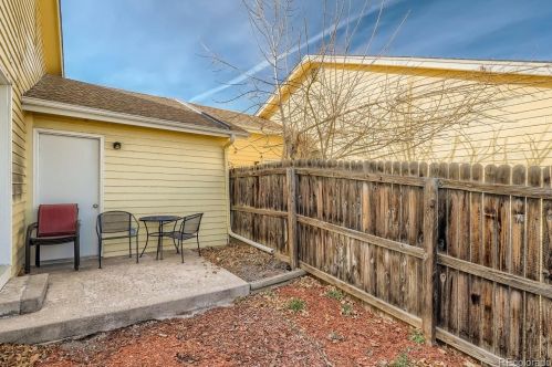 16083 Radcliff Pl, Denver CO  80015-6328 exterior
