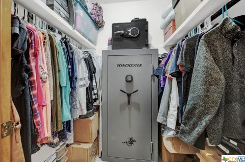 342 Tailwind Dr, Seguin TX 78155-0769 exterior