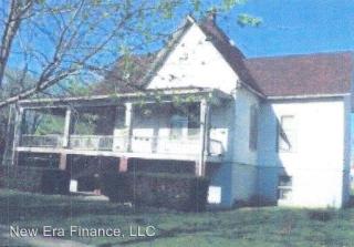 303 Broadway St, Slater, MO 65349-1316