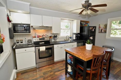 51 Peterson Ave, Waterbury, CT 06705-2341
