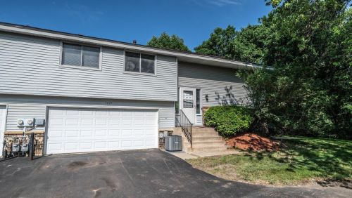 1677 Hickory Hill Dr, Saint Paul MN  55122-2527 exterior