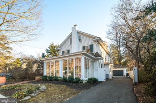 210 Jefferson Ave, Tavistock, NJ 08033-3816