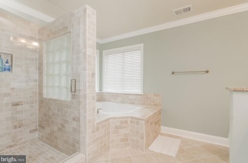 169 Colonial Dr, Charles Town WV 25414-4920 exterior