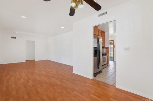 527 Hampton St, Anaheim CA  92801-3102 exterior