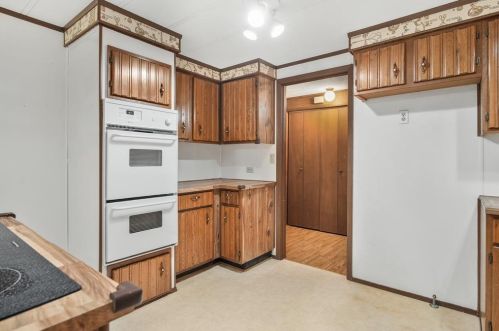 5116 Avispa Way, Austin TX  78738-7602 exterior