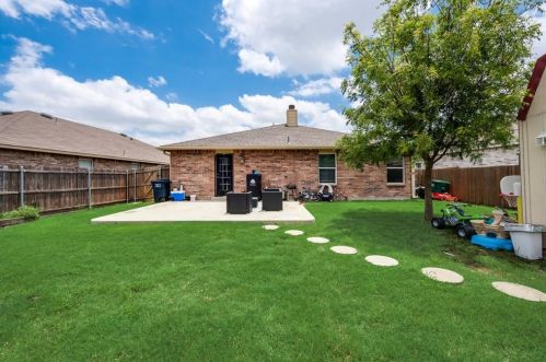 5816 Mirror Ridge Dr, Fort Worth TX  76179-7225 exterior