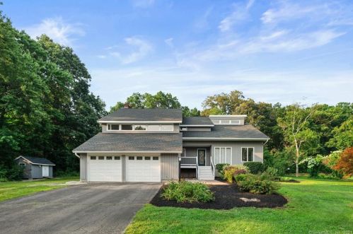70 Clover Dr, Wapping, CT 06074-2931