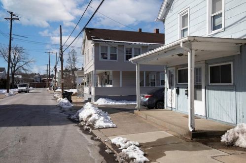 67 Pleasant St, Westerly, RI 02891-1651