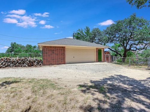 10000 Gainsborough Dr, Spring Branch TX 78070-6408 exterior