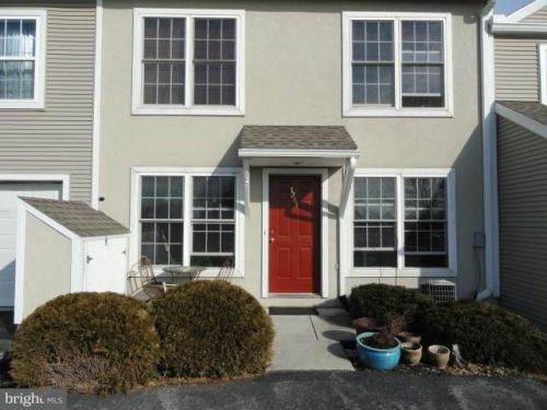 1241 Franklin St, Carlisle, PA 17013-4909