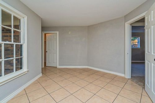 2401 Weiler Blvd, Fort Worth TX  76112-5042 exterior